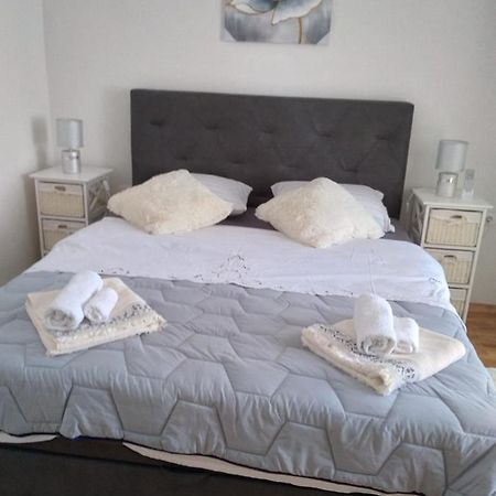 Romance Appartement Podstrana Buitenkant foto